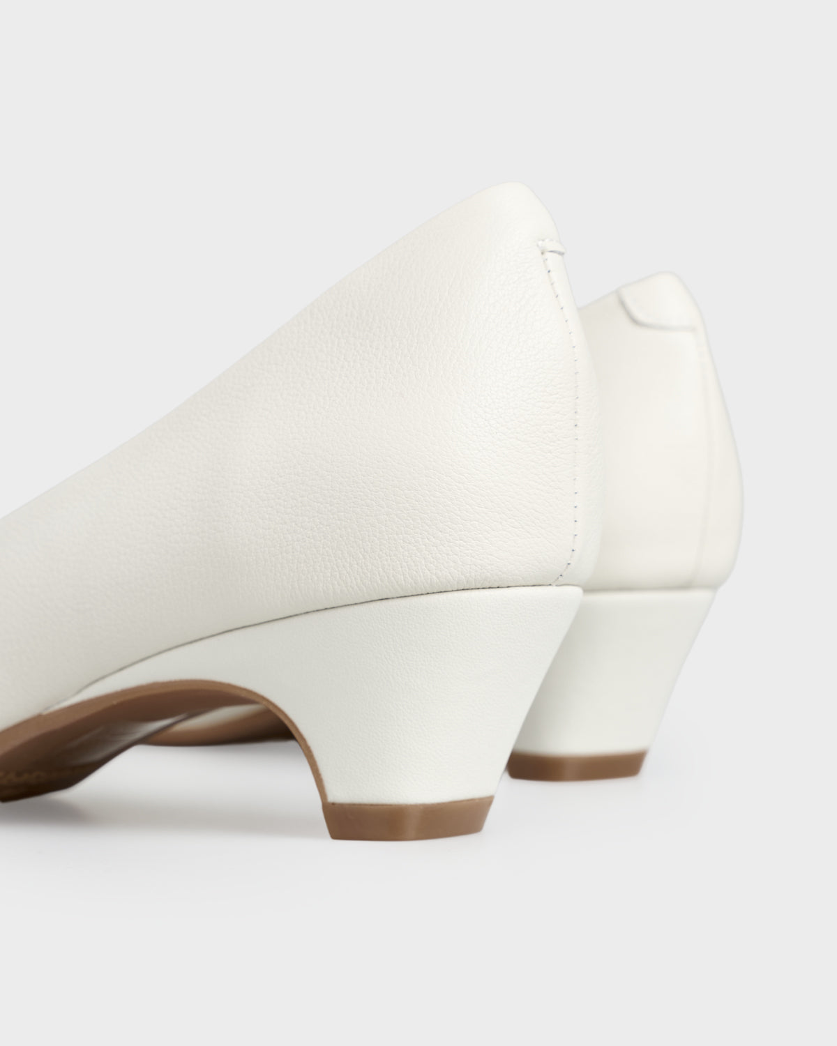 #color_ivory